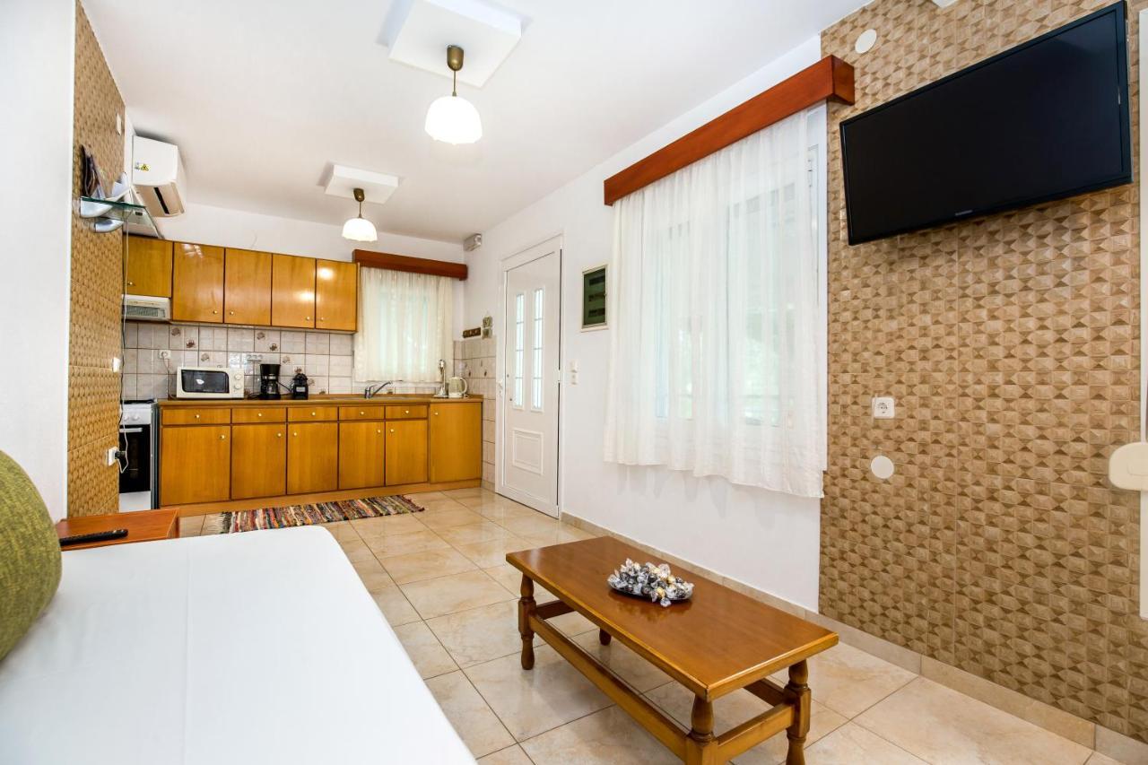 Kiriakos Holiday Home 阿斯特里斯 外观 照片